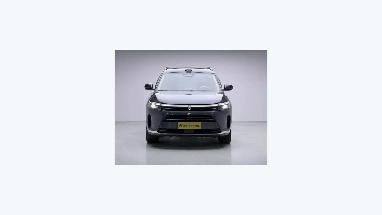 Used AITO M7 Side profile thumbnail