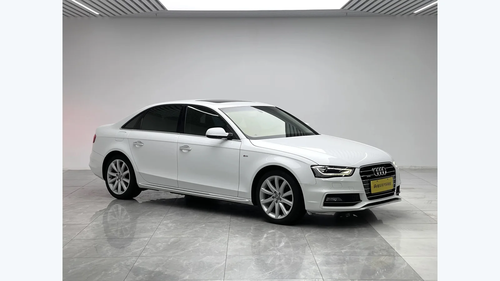 Used Audi A4 Rear 45-degree thumbnail
