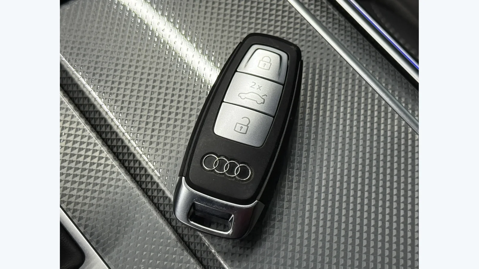 Used Audi A6L Photo 7 thumbnail
