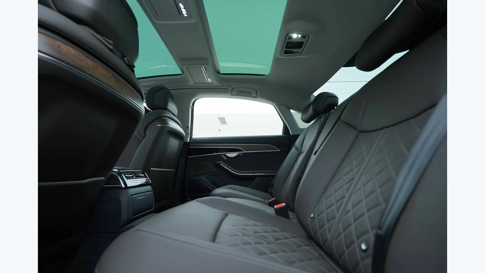 Used Audi A8 Photo 13 thumbnail