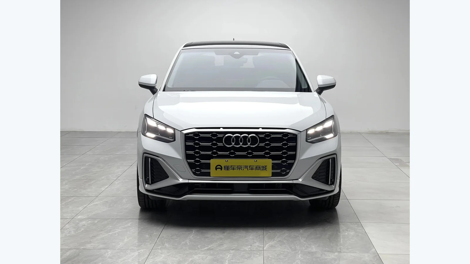 Used Audi Q2 Side profile thumbnail