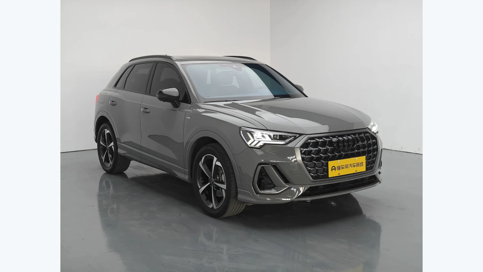 Used Audi Q3 Rear 45-degree thumbnail