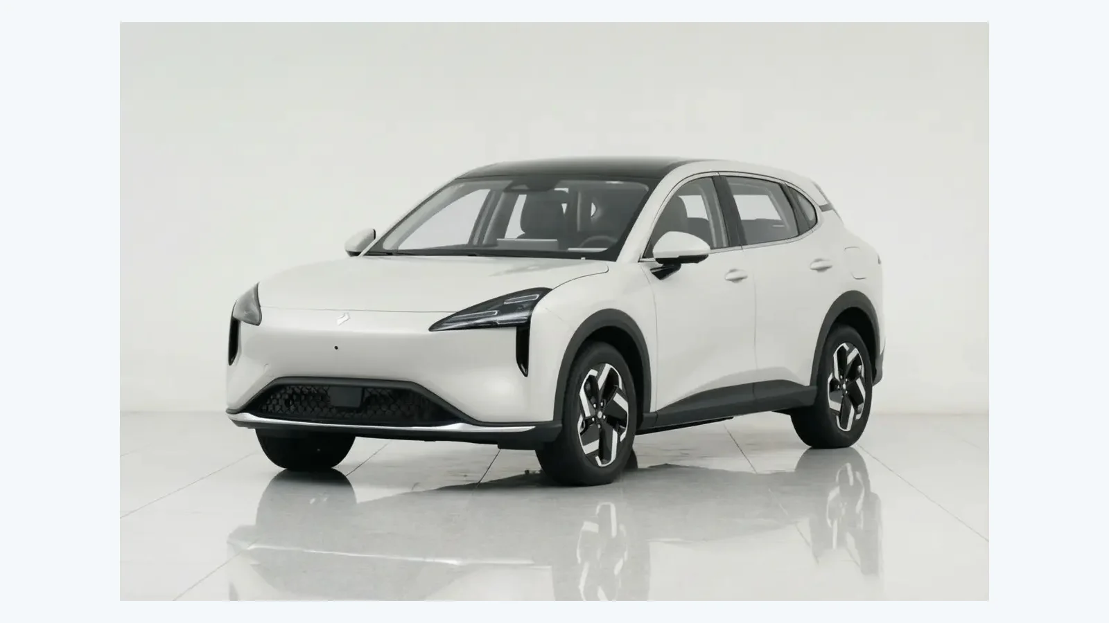 Used Baojun Cloud Front 45-degree reference for China export