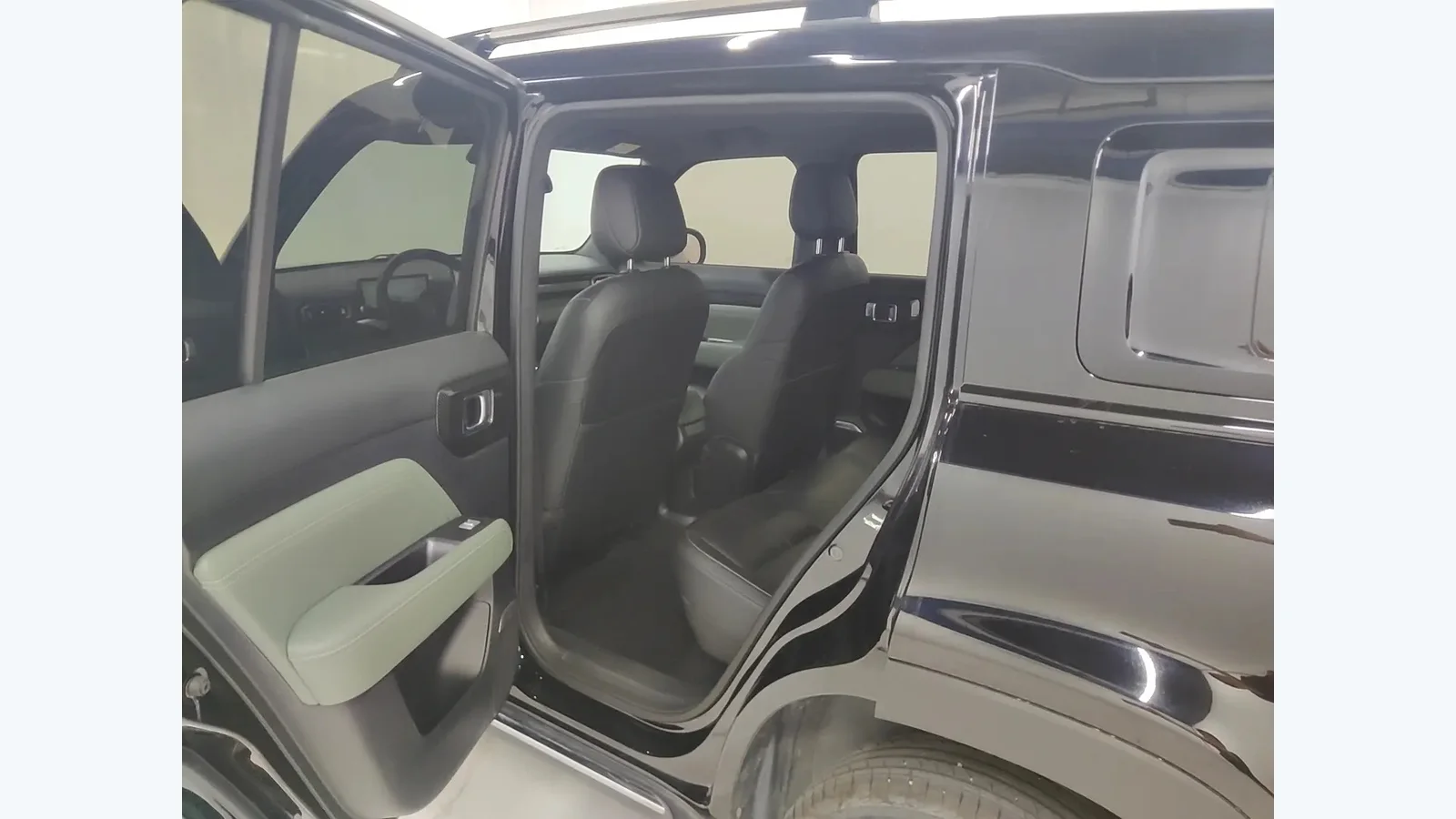 Used Baojun Yep Plus Photo 11 thumbnail