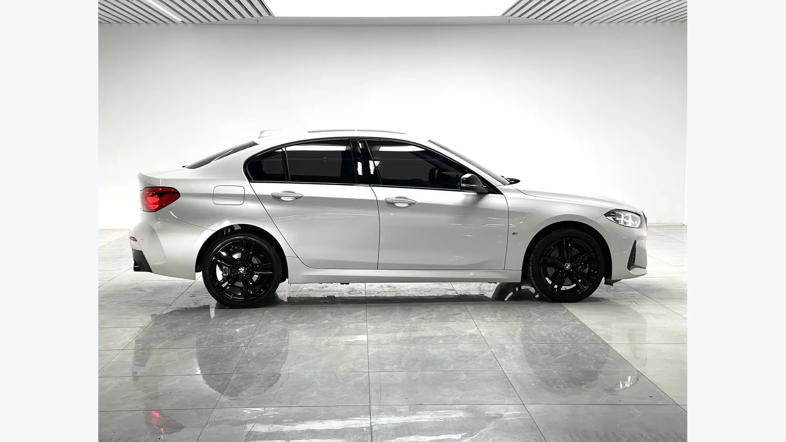 Used BMW 1 Series Photo 2 thumbnail