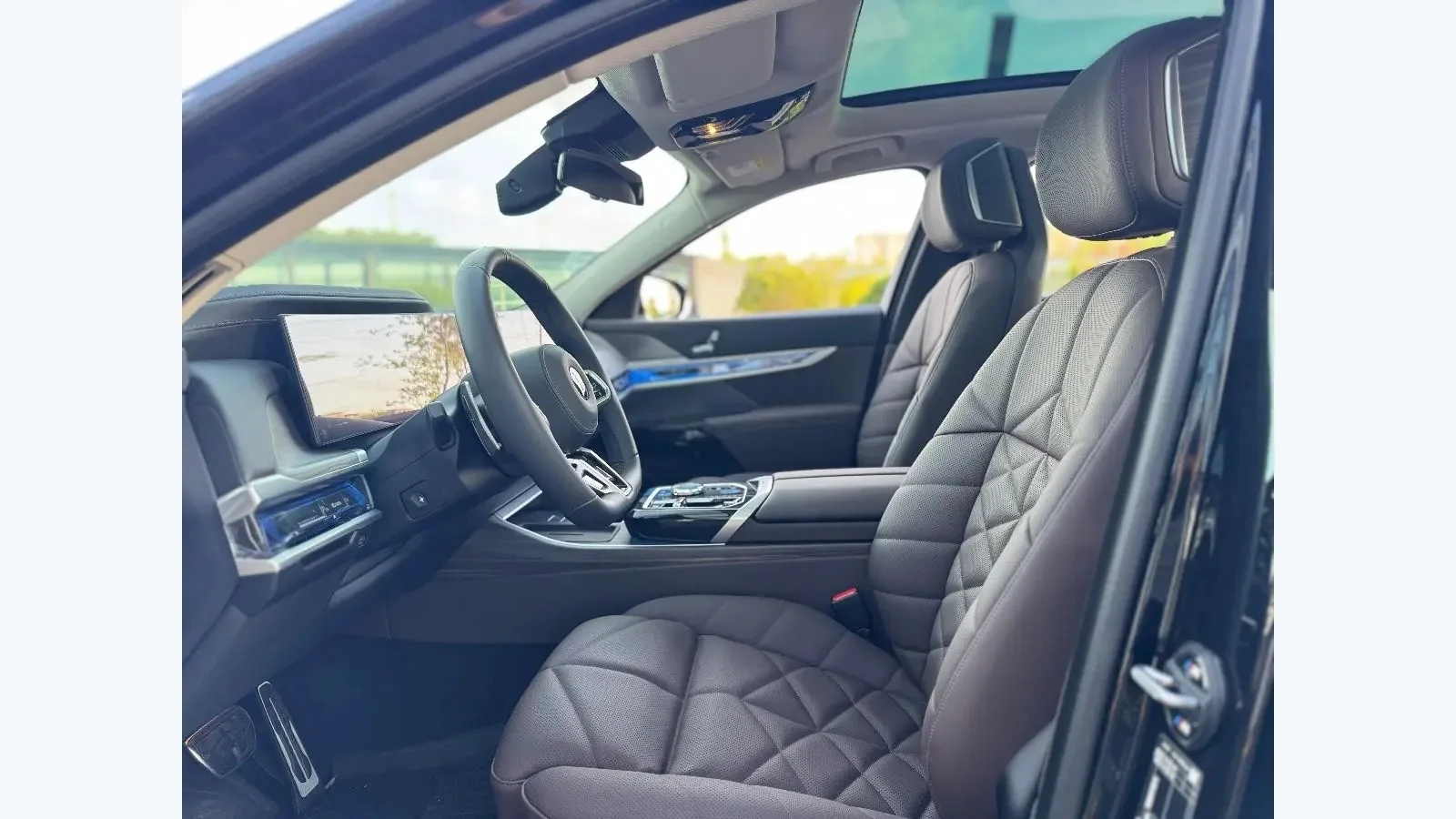 Used BMW 7 Series Photo 1 thumbnail