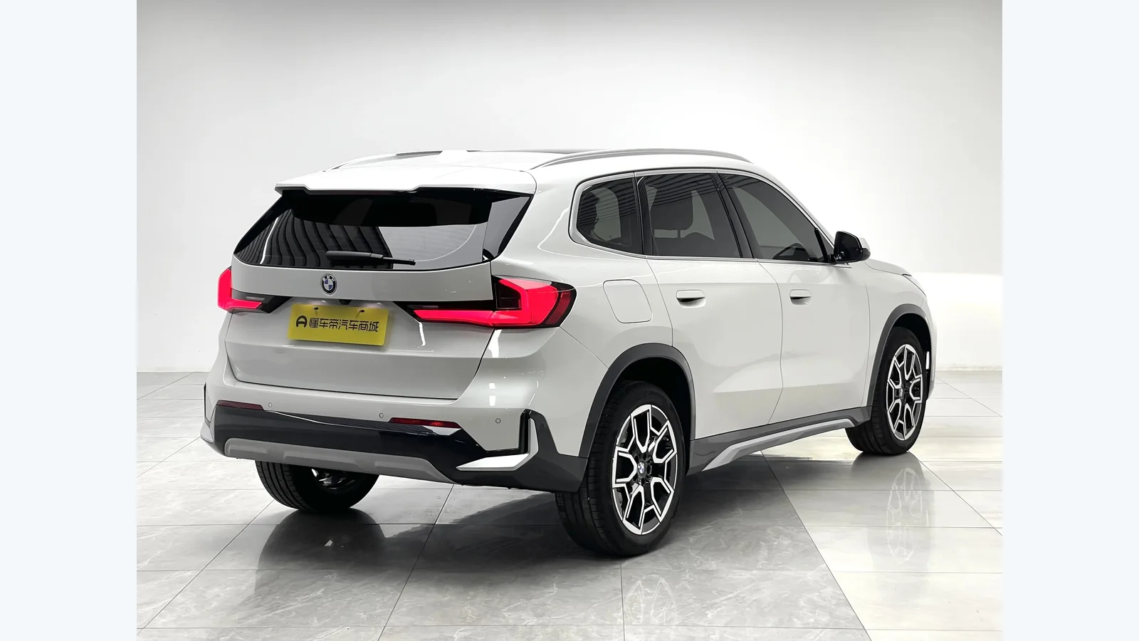 Used BMW X1 Photo 1 thumbnail