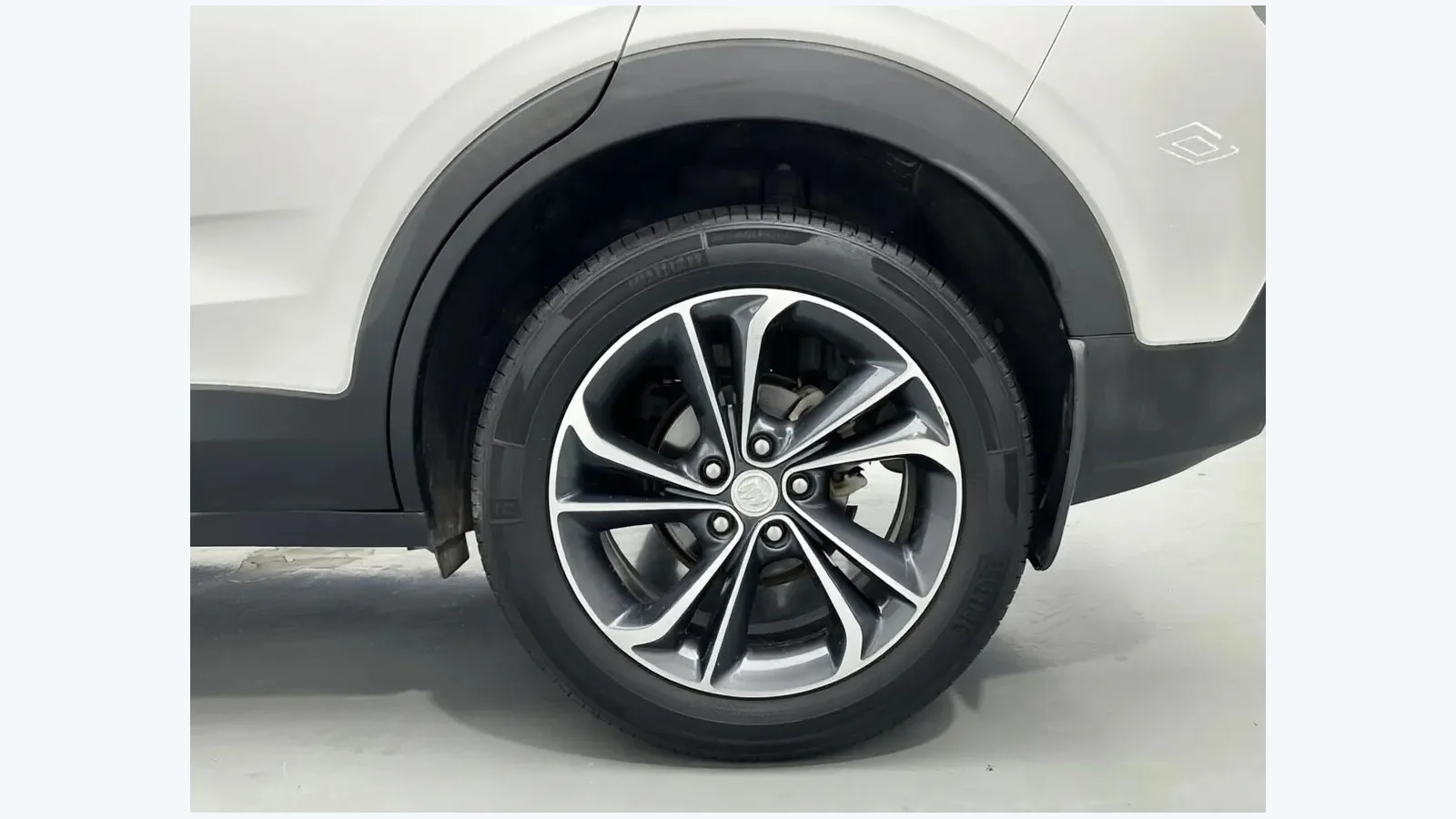 Used Buick Encore GX Photo 5 thumbnail