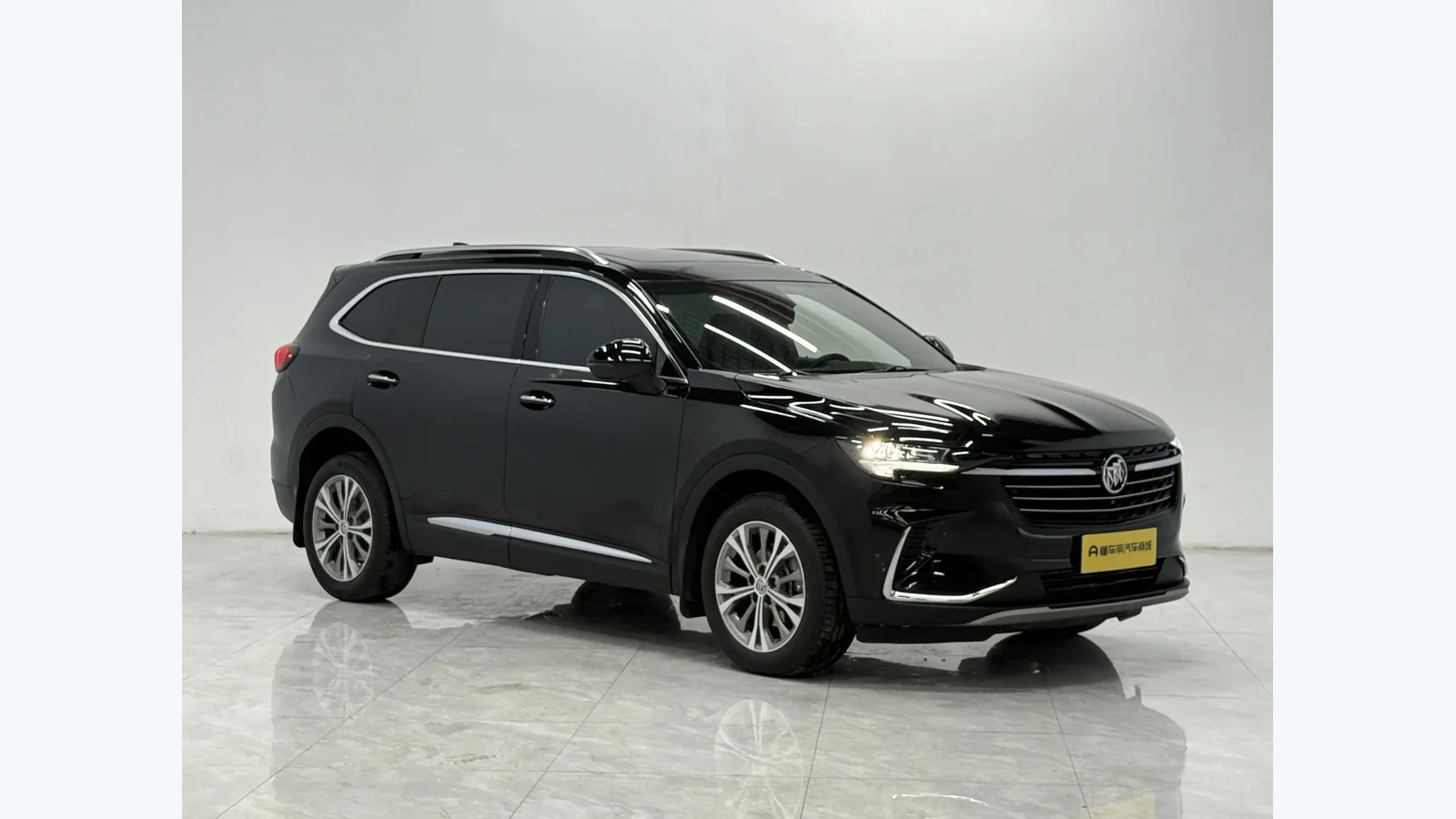 Used Buick Envision Rear 45-degree thumbnail