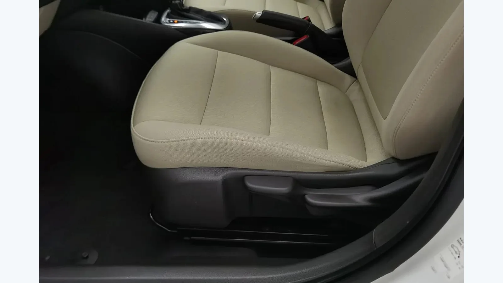 Used Buick Excelle Photo 12 thumbnail
