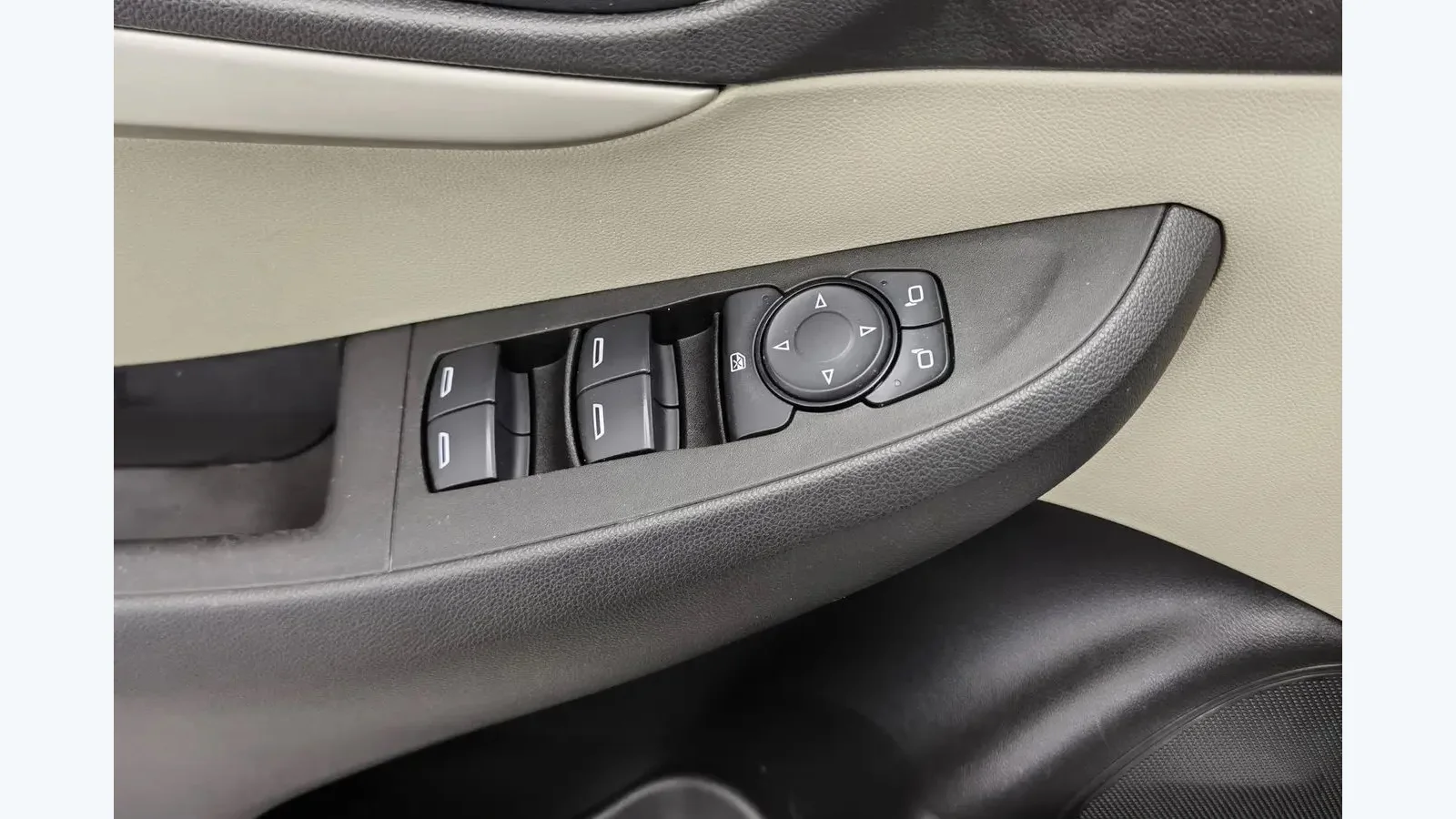 Used Buick Excelle Photo 16 thumbnail