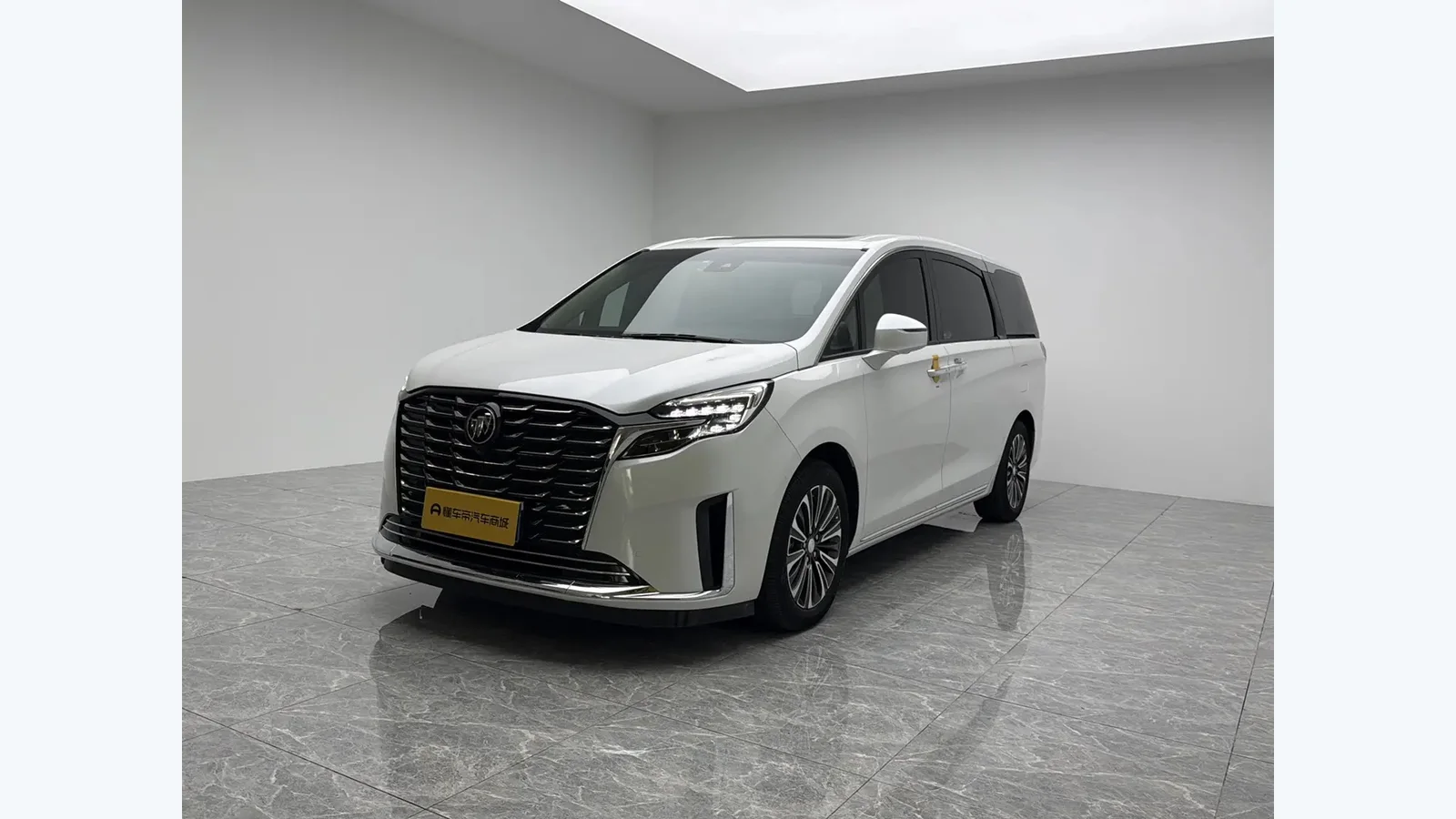 Used Buick GL8 ES Front 45-degree reference for China export