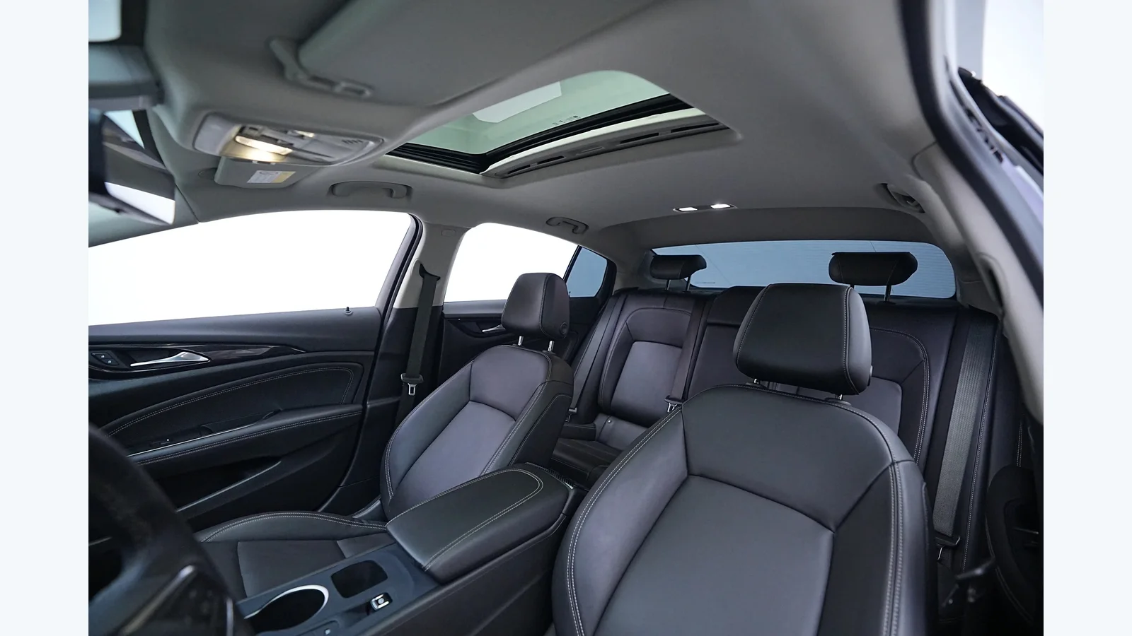 Used Buick Regal Photo 13 thumbnail
