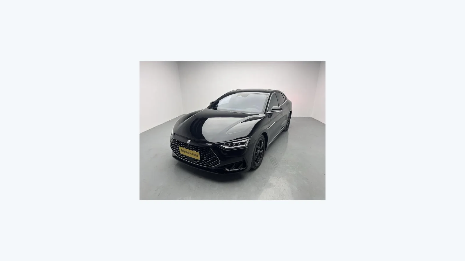 Used BYD Han DM-i Front 45-degree reference for China export