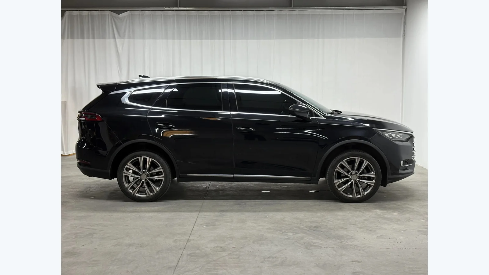 Used BYD Tang Photo 2 thumbnail