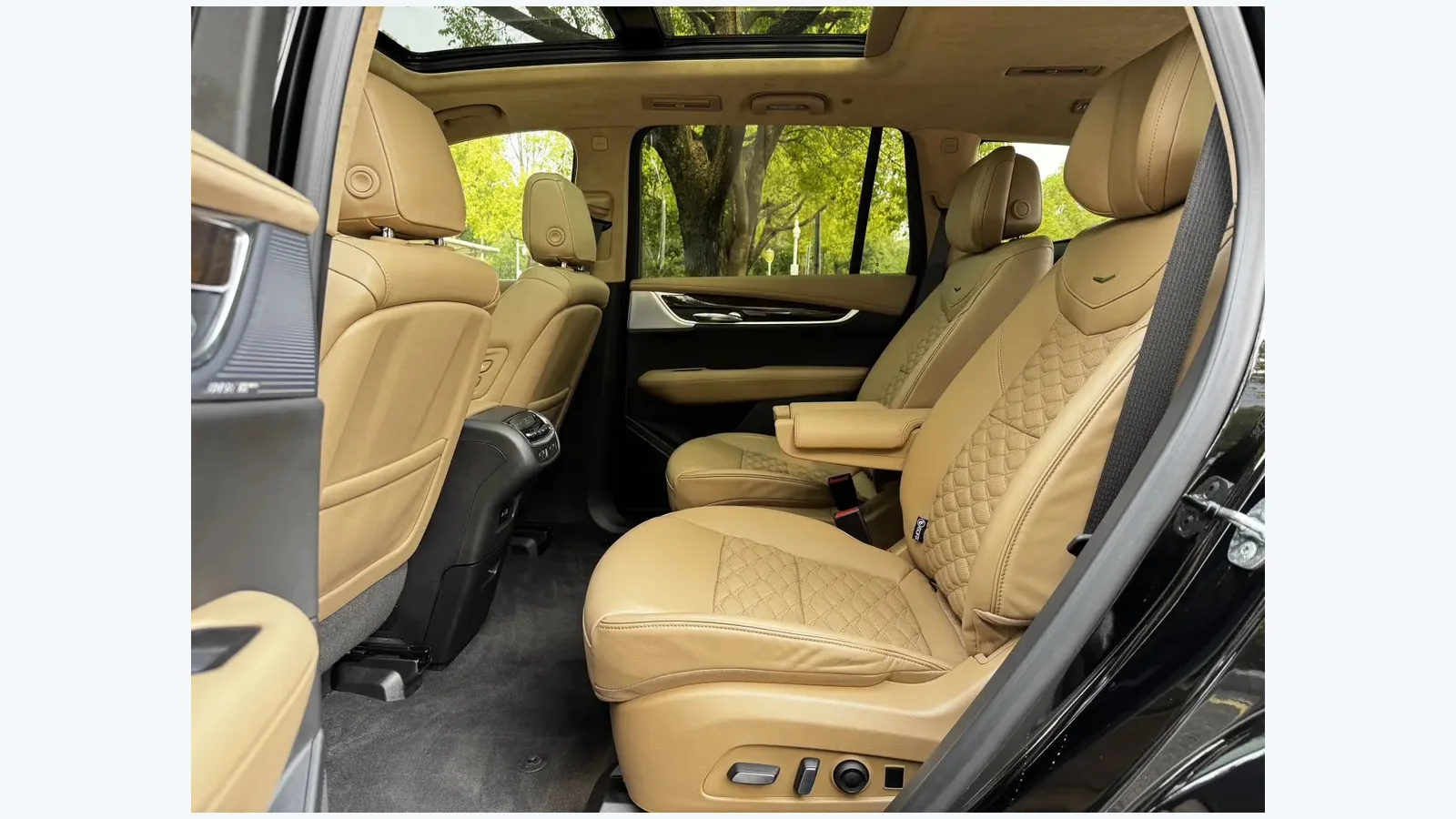 Used Cadillac XT6 Photo 13 thumbnail