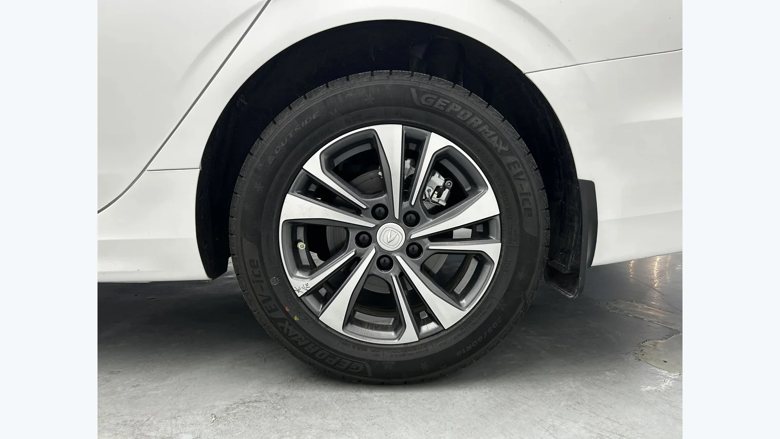 Used Changan Eado Plus Photo 5 thumbnail