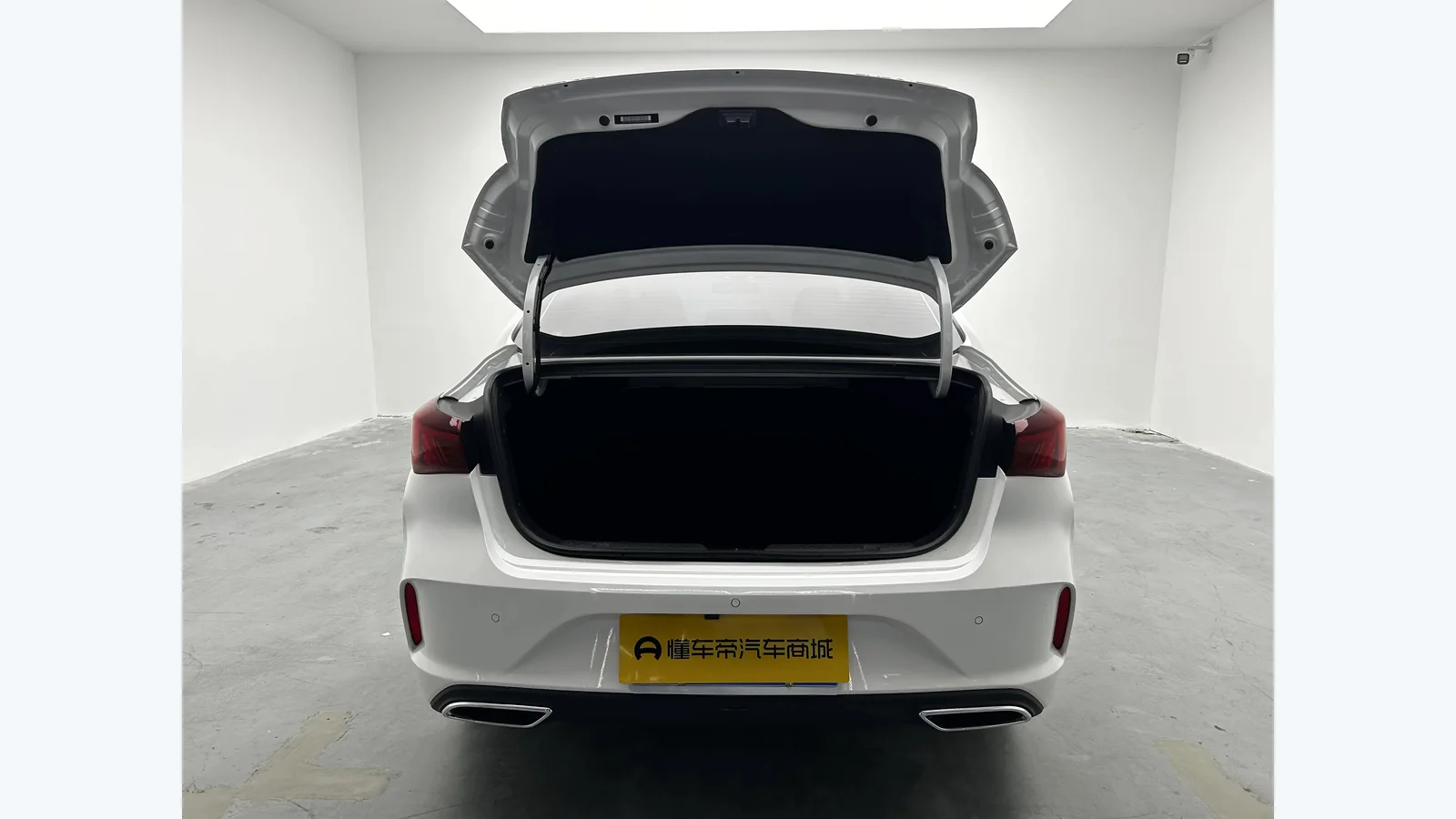 Used Changan Eado Plus Photo 14 thumbnail