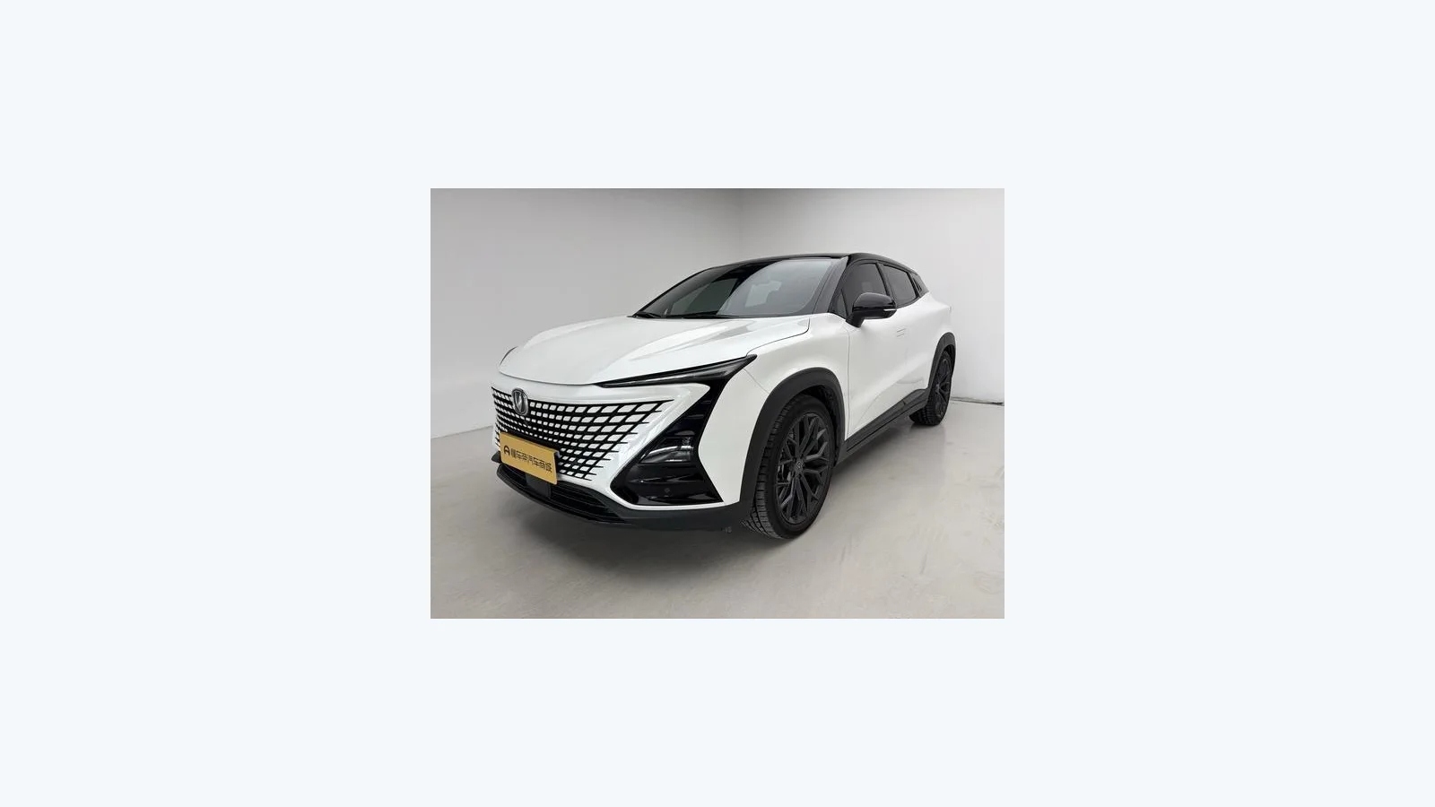 Used Changan UNI-T Front 45-degree reference for China export
