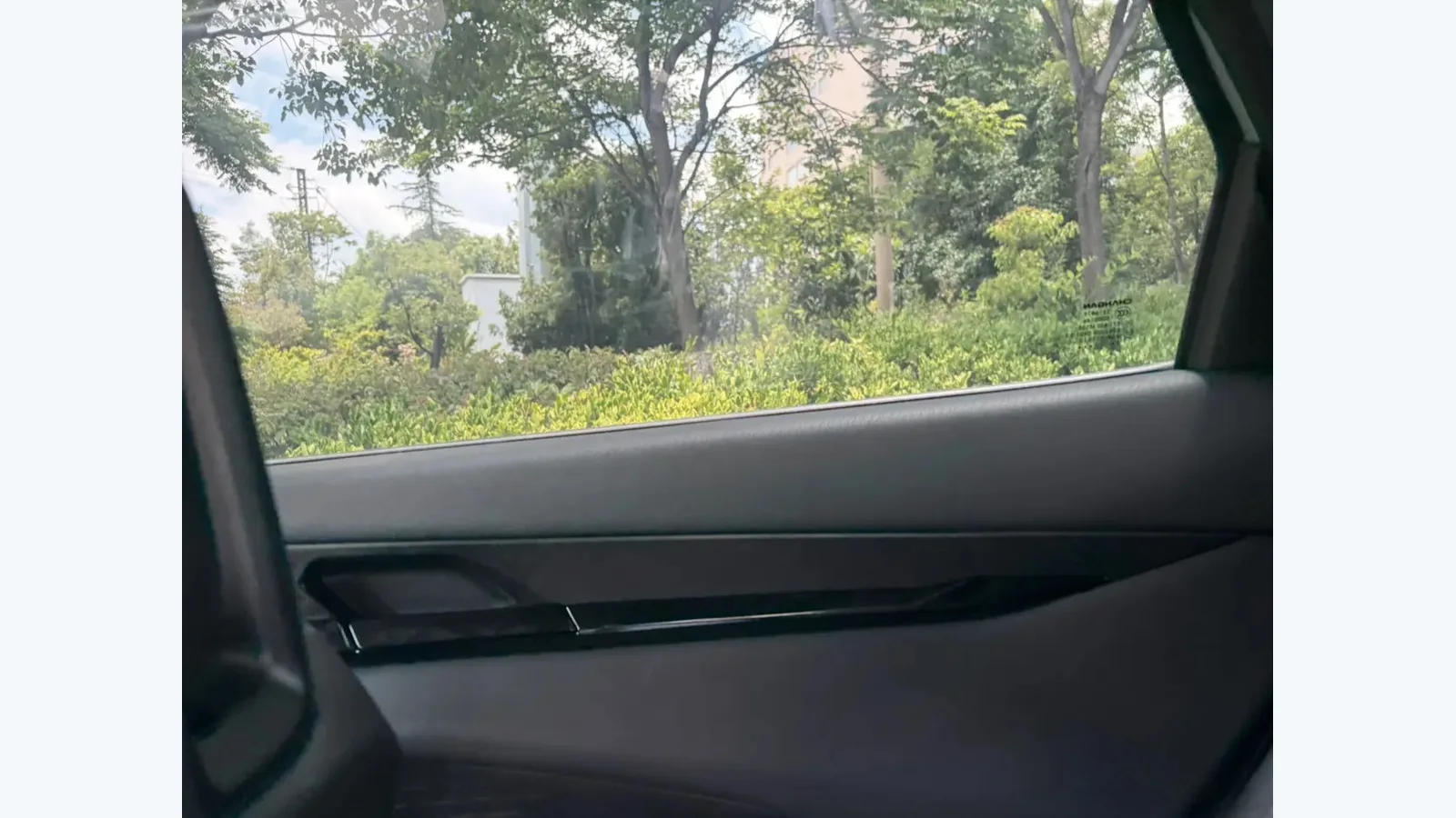 Used Changan UNI-V iDD Photo 4 thumbnail