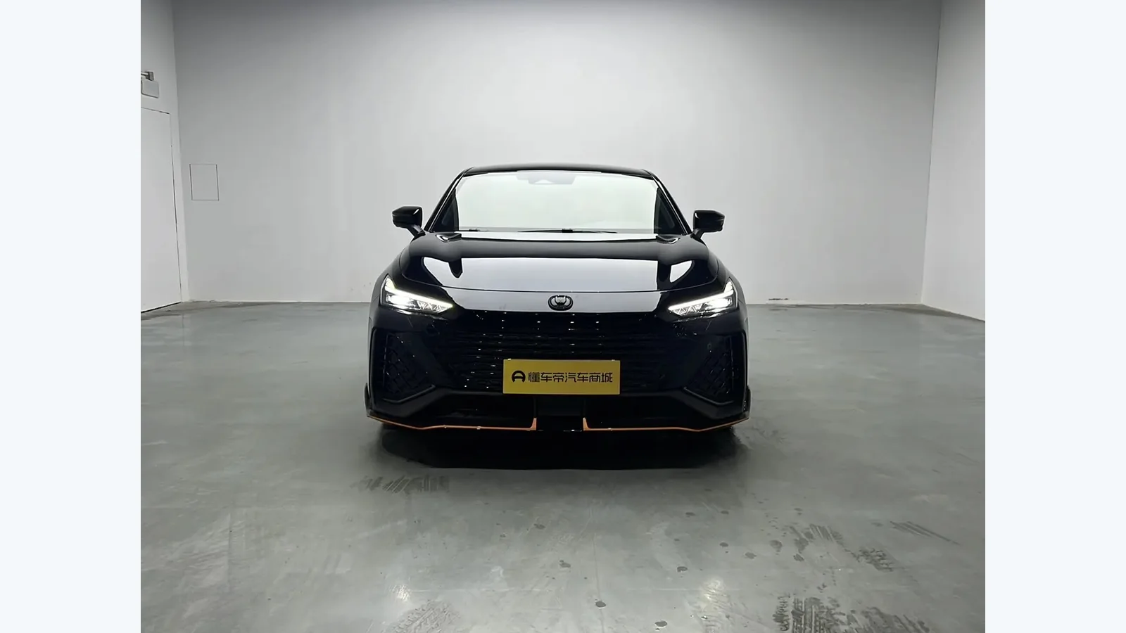 Used Changan UNI-V Side profile thumbnail