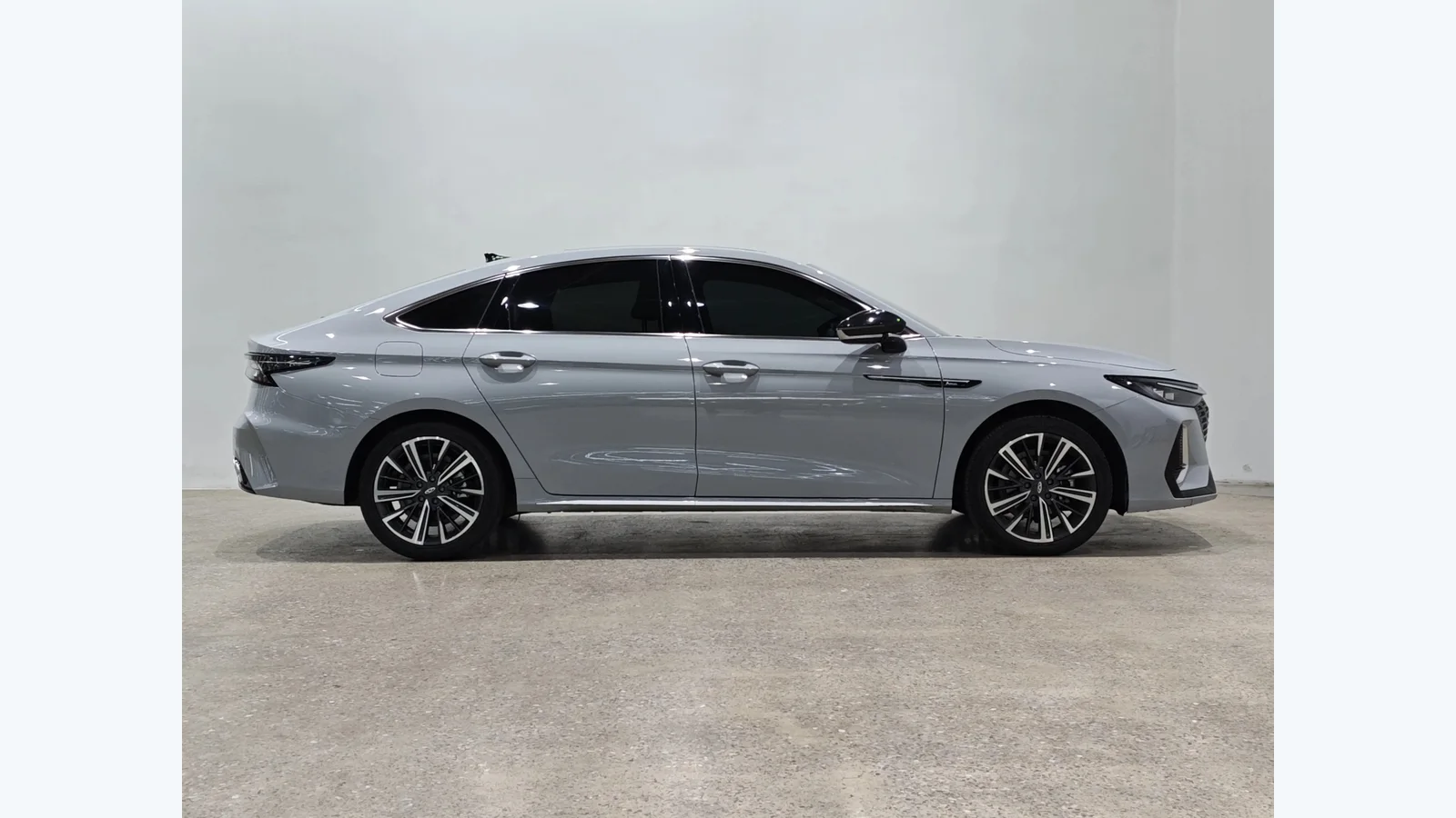 Used Chery Arrizo 8 Photo 2 thumbnail