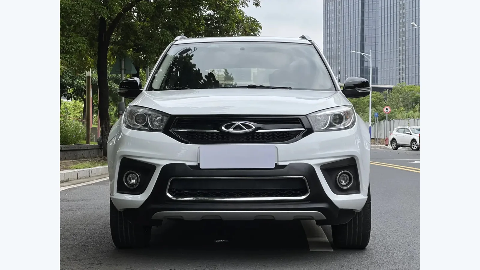Used Chery Tiggo 4 Pro Side profile thumbnail