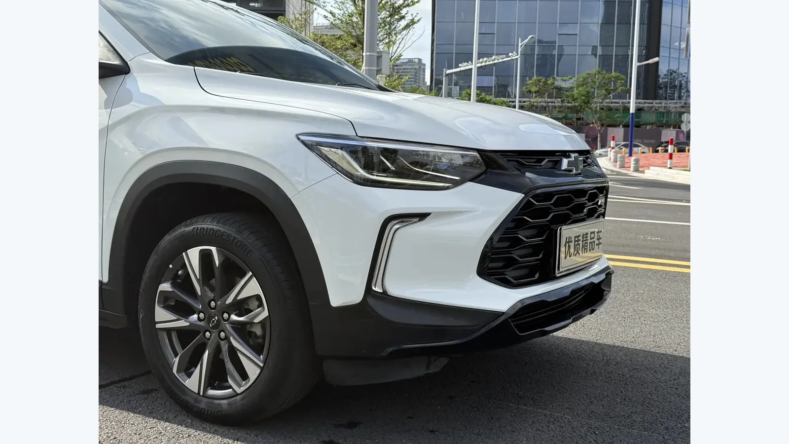 Used Chevrolet Tracker Photo 1 thumbnail