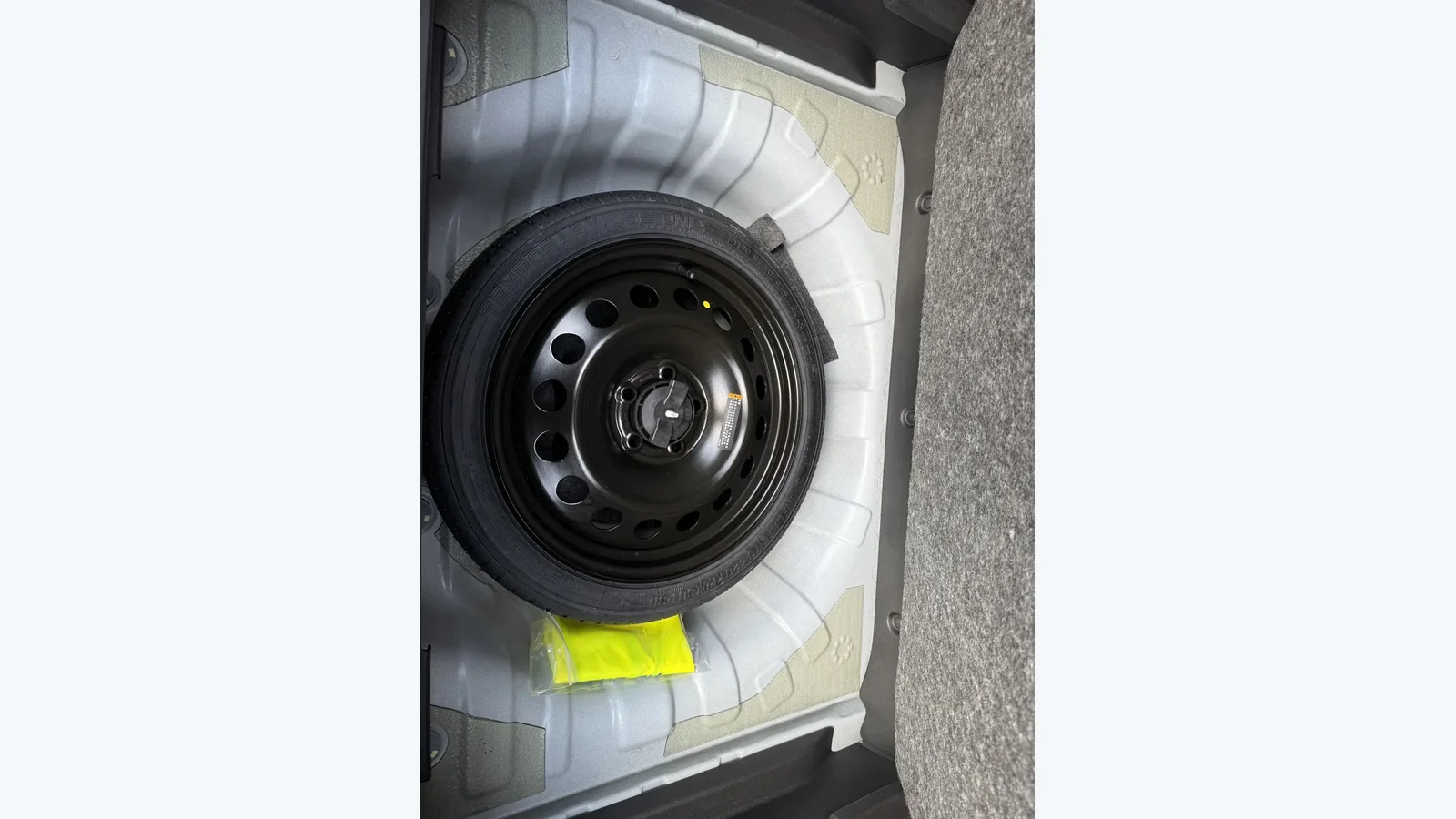 Used Chevrolet Tracker Photo 11 thumbnail