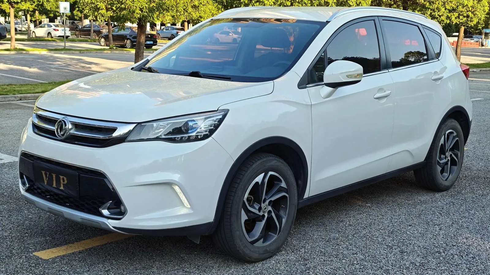 Used Dongfeng AX5 Front 45-degree reference for China export