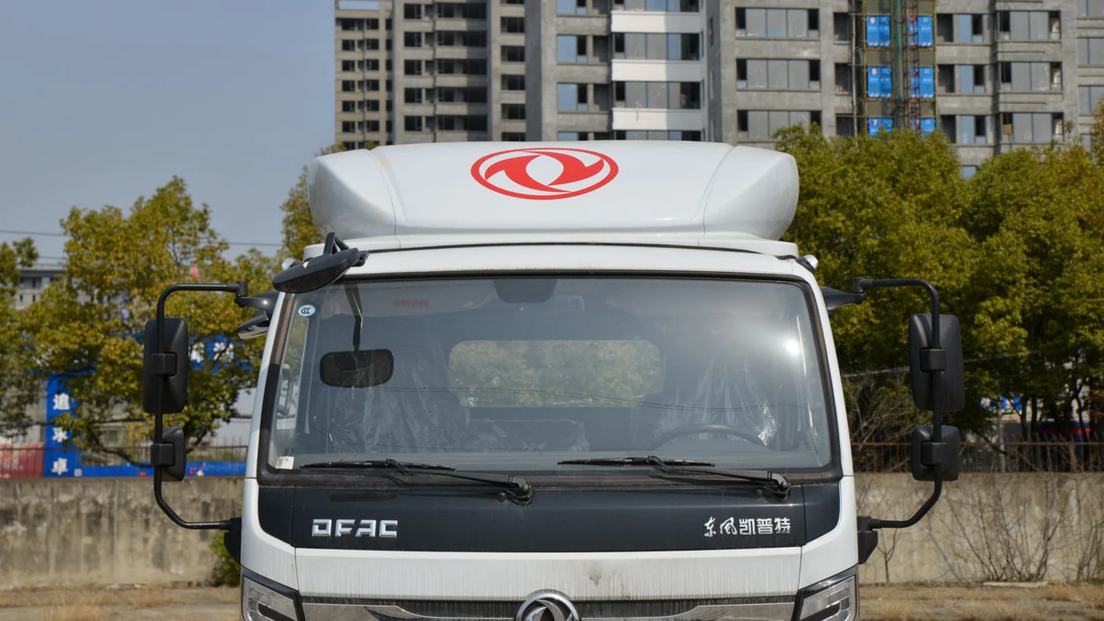 Used Dongfeng Captain Photo 20 thumbnail