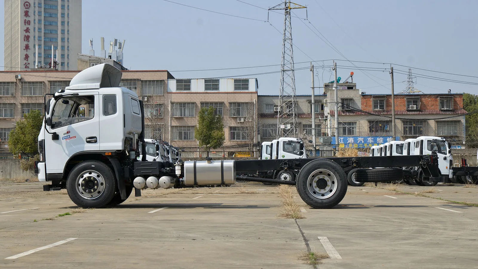 Used Dongfeng Captain Photo 25 thumbnail
