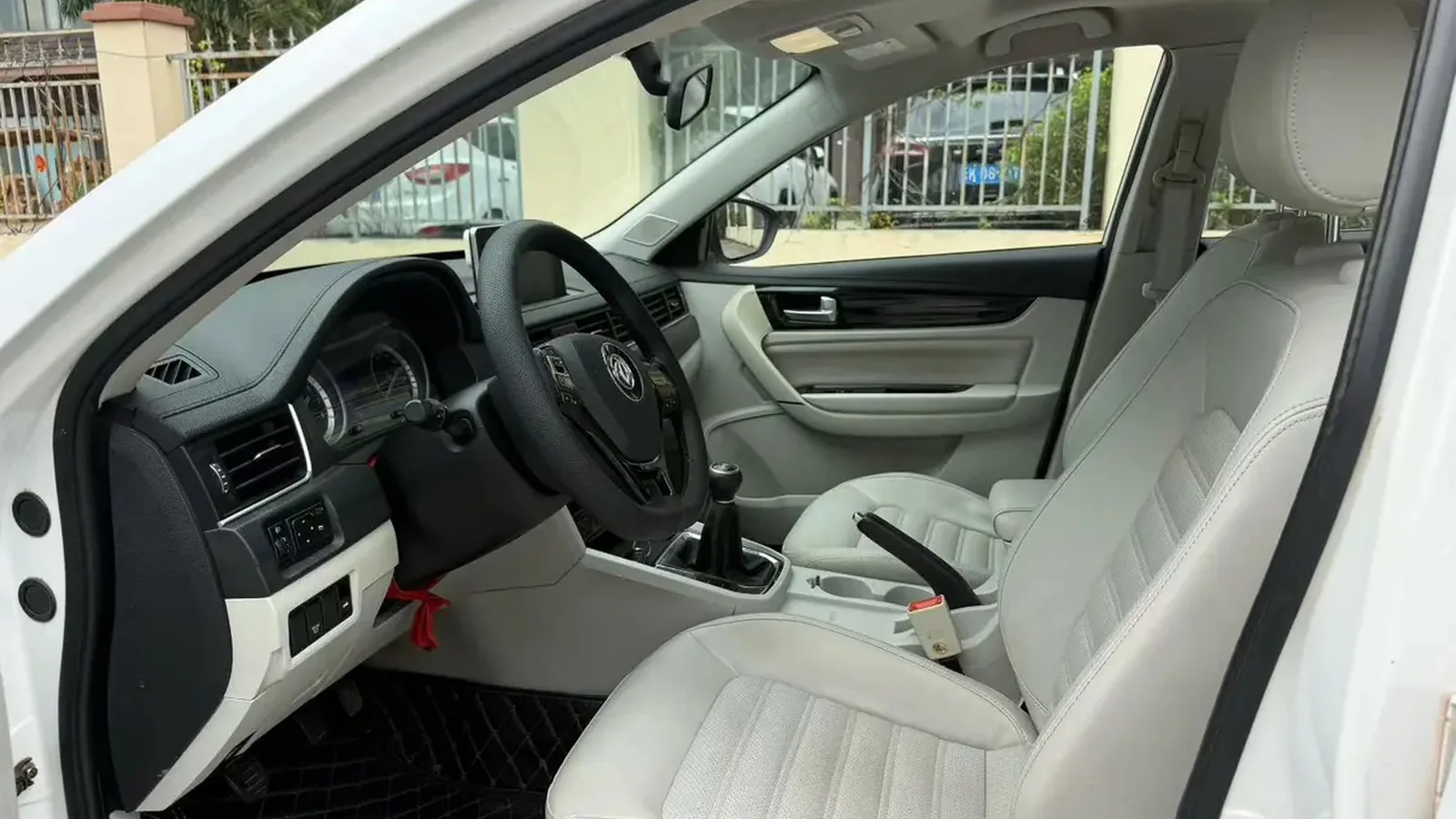 Used Dongfeng Fengxing Jingyi S50 Photo 2 thumbnail