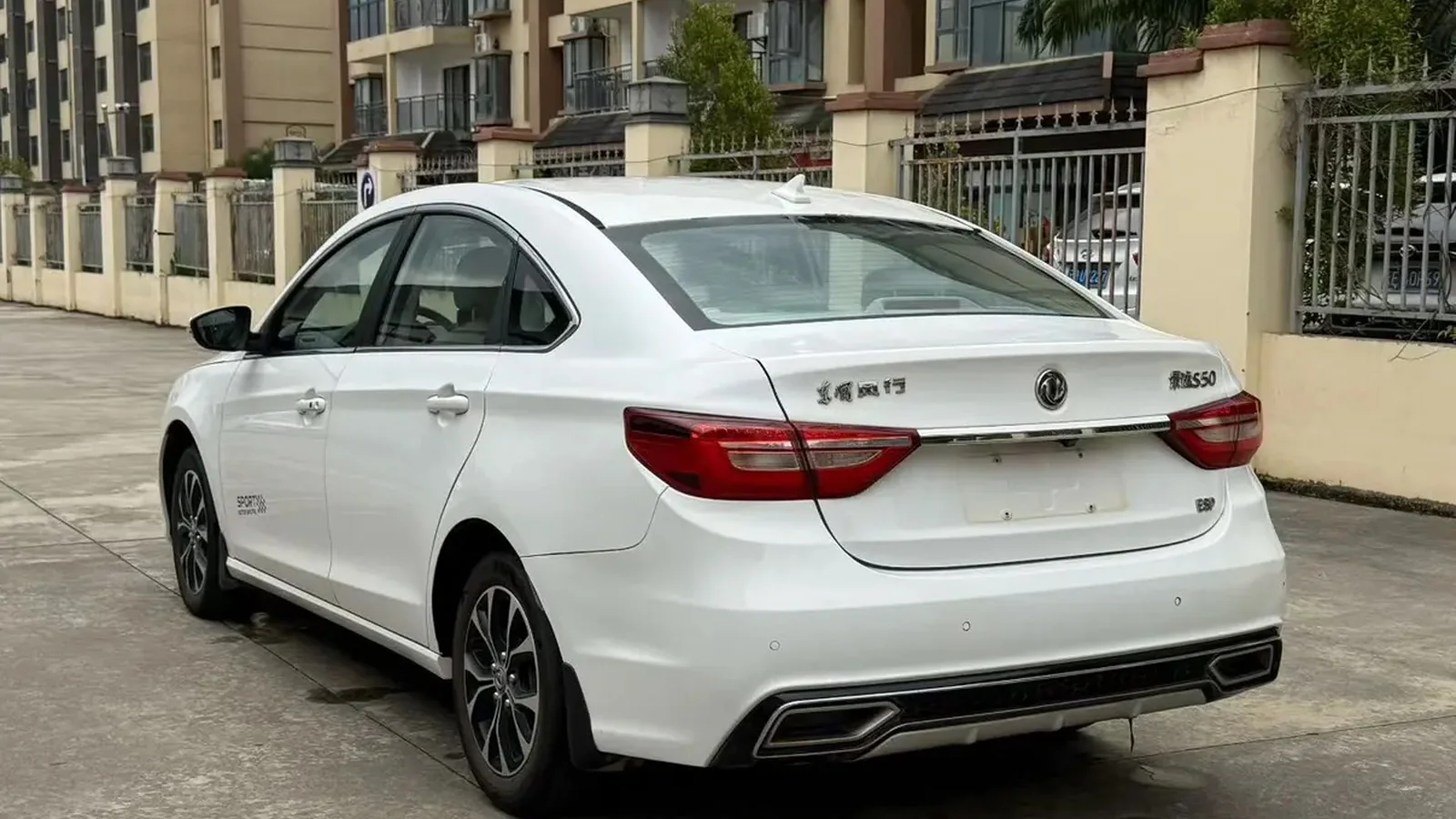 Used Dongfeng Fengxing Jingyi S50 Dashboard thumbnail