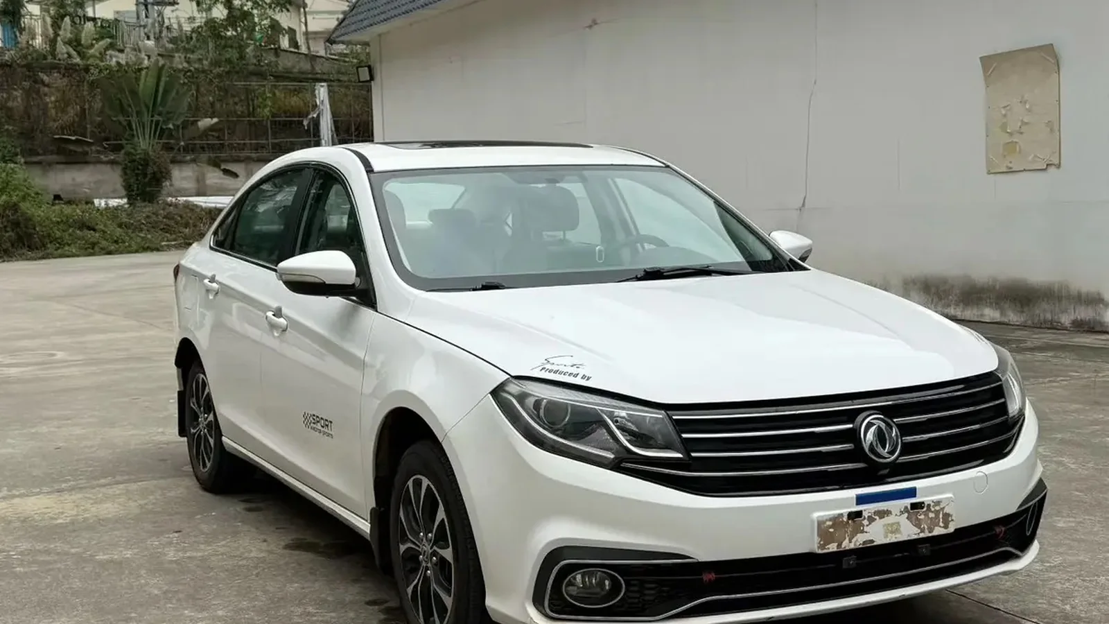 Used Dongfeng Fengxing Jingyi S50 Rear 45-degree thumbnail
