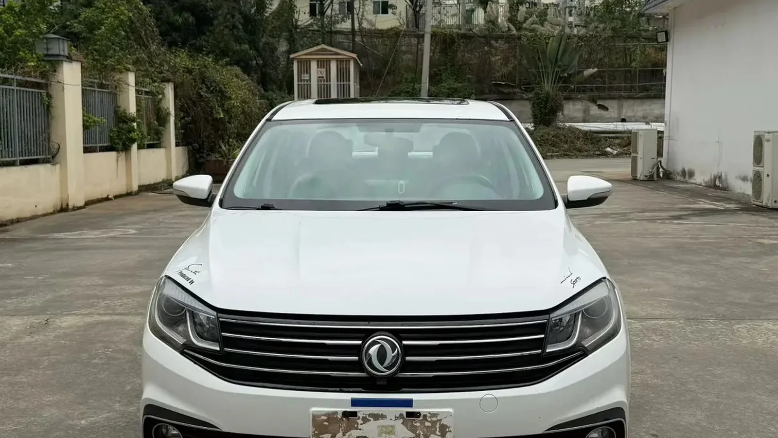 Used Dongfeng Fengxing Jingyi S50 Side profile thumbnail