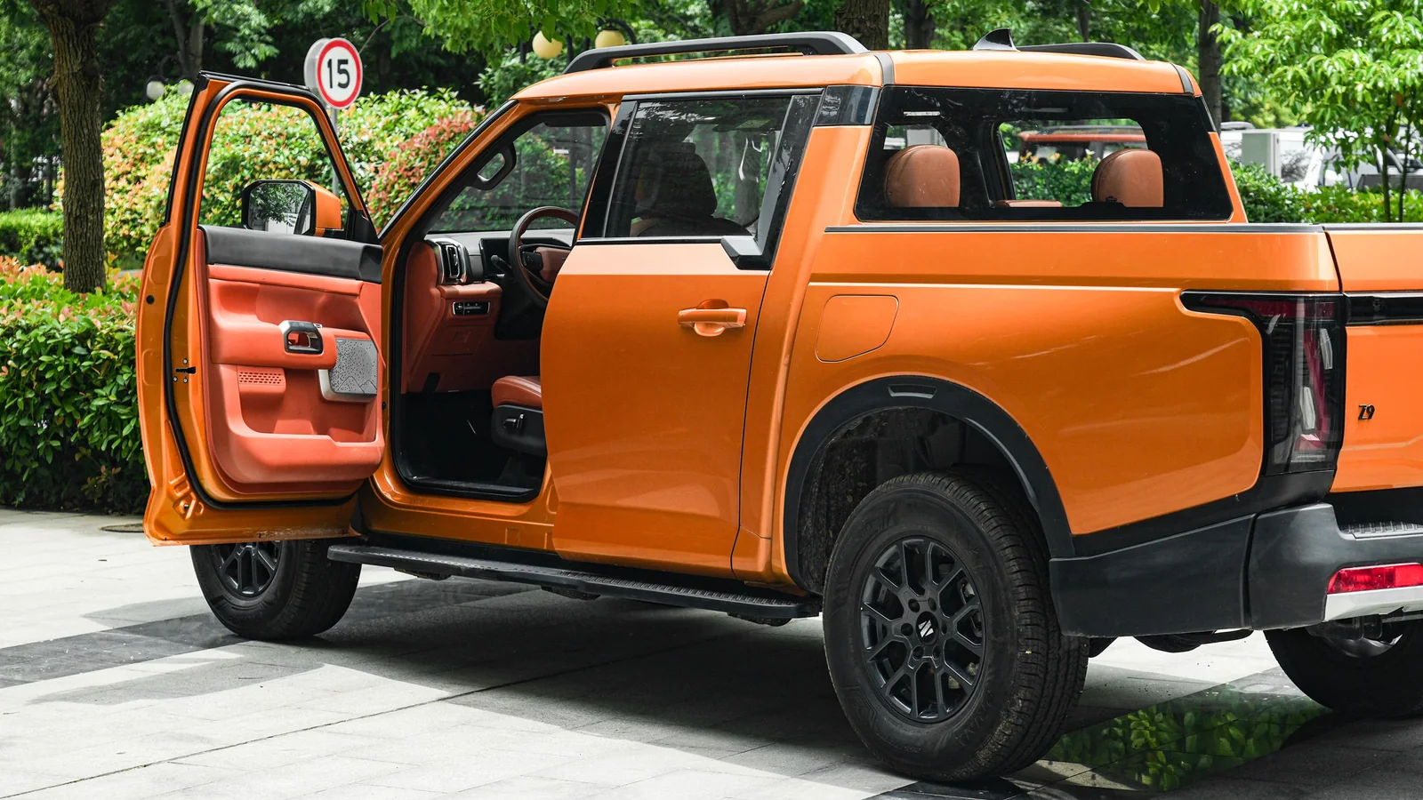 Used Dongfeng Z9 Side profile thumbnail