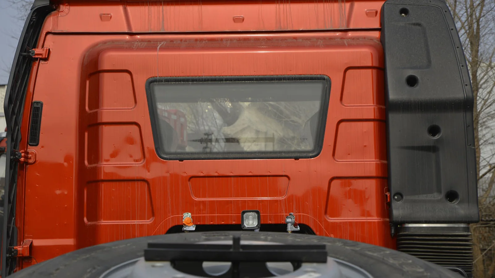 Used FAW J6P Front 45-degree reference for China export