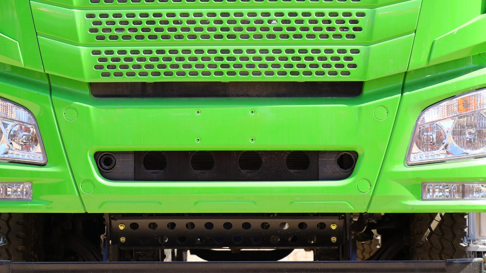 Used FAW JH6 Rear 45-degree thumbnail