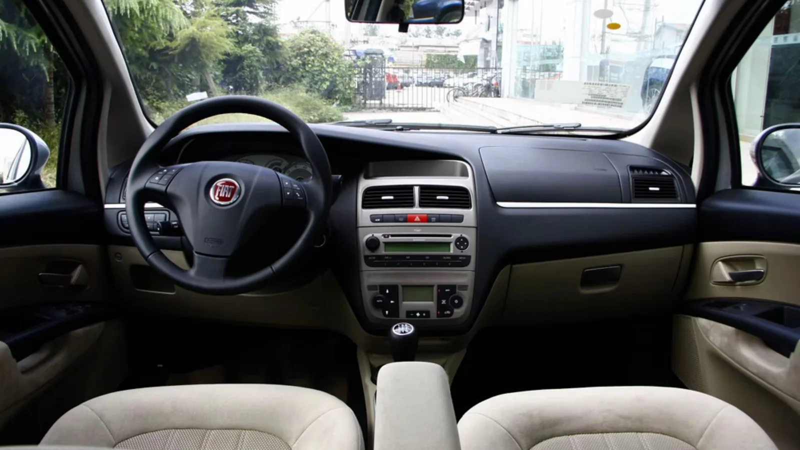 Used Fiat Linea Photo 3 thumbnail