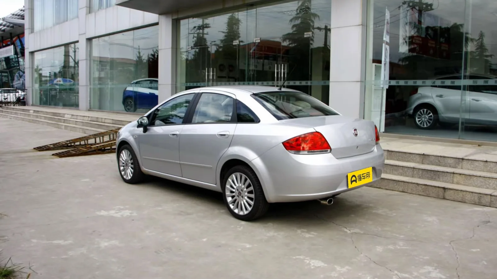 Used Fiat Linea Dashboard thumbnail