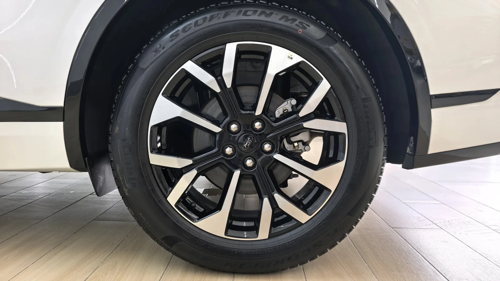 Used Ford Edge Photo 4 thumbnail