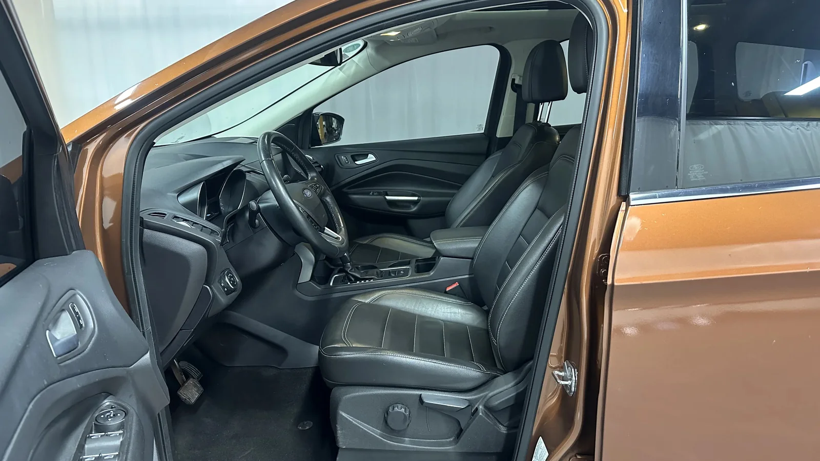 Used Ford Escape Photo 11 thumbnail