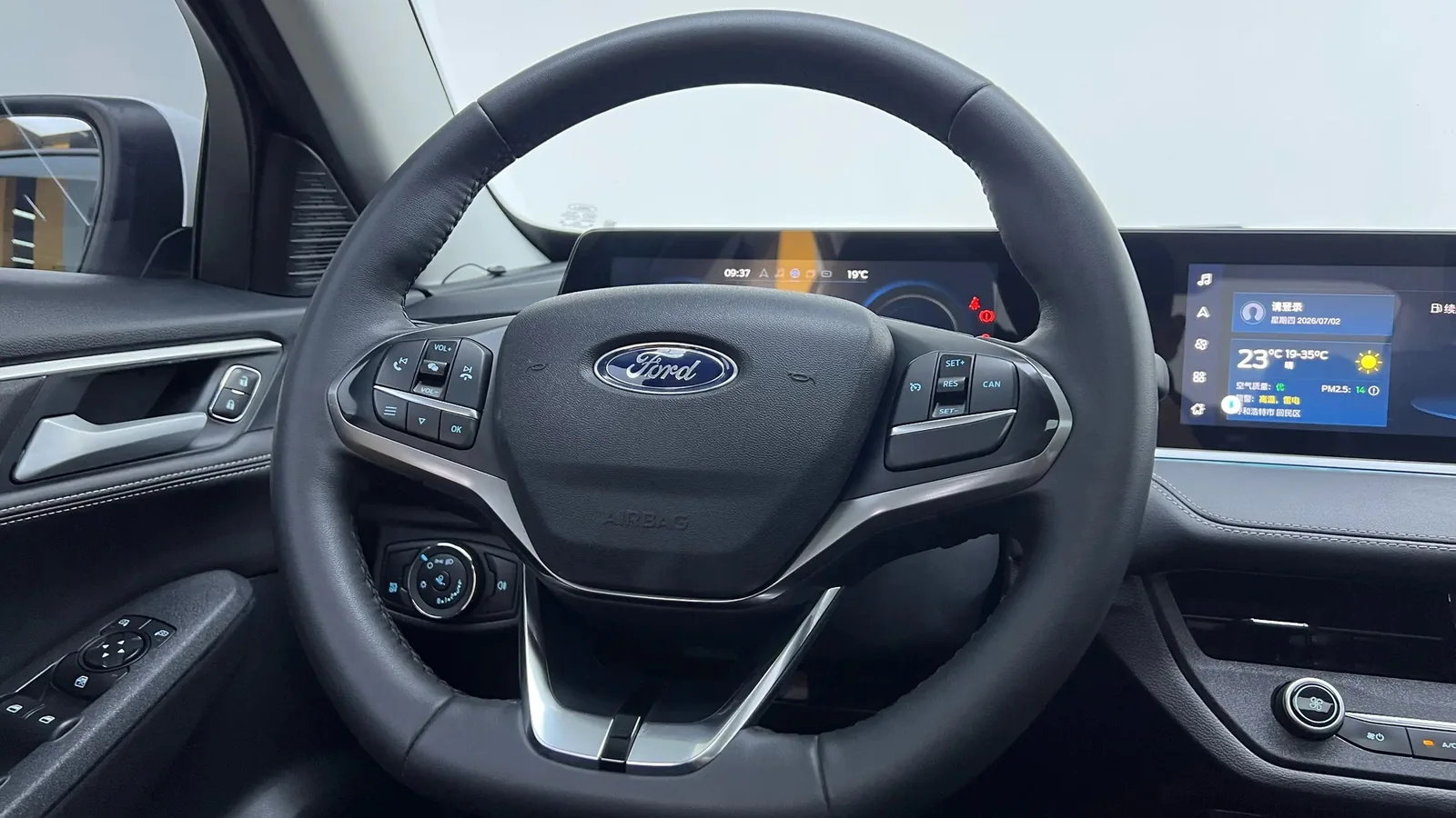 Used Ford Escort Photo 9 thumbnail