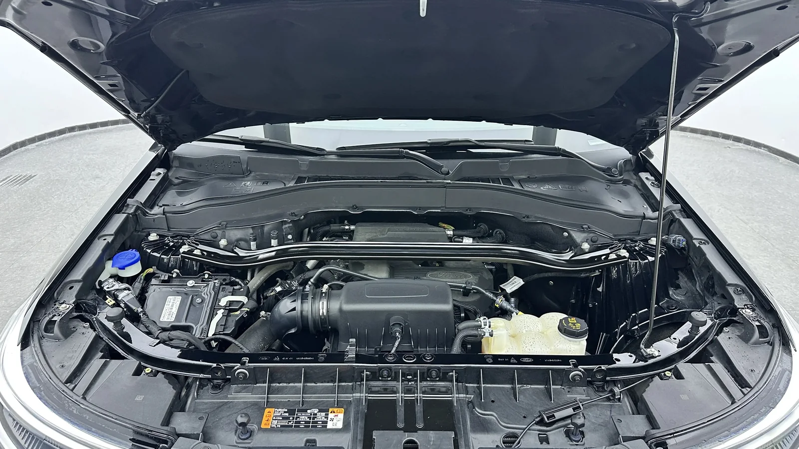 Used Ford Explorer Photo 6 thumbnail