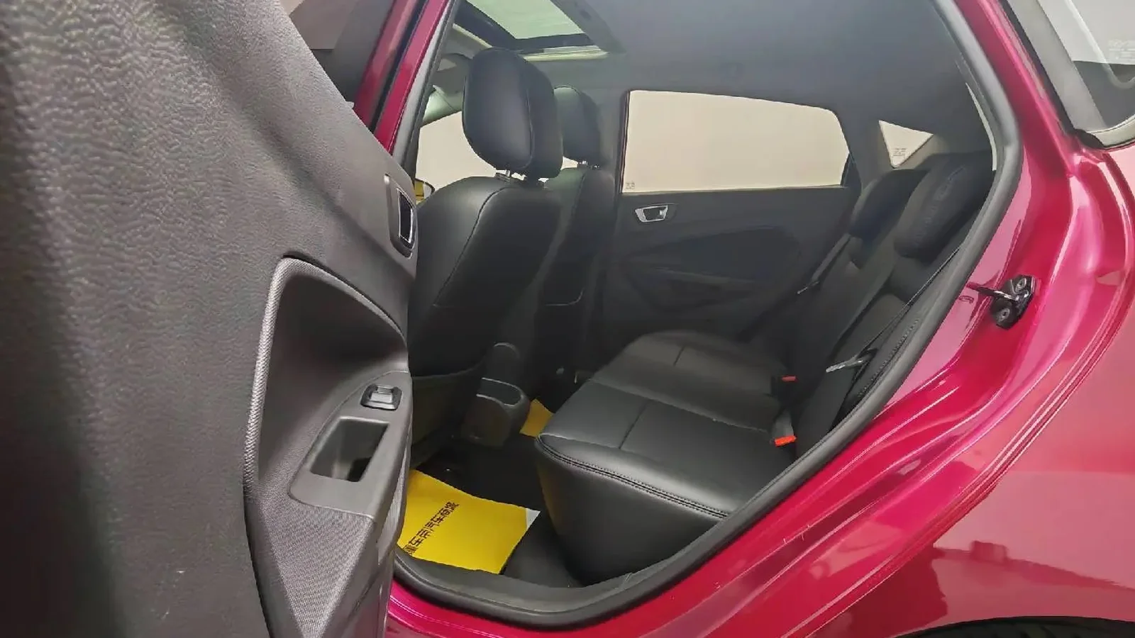 Used Ford Fiesta Photo 12 thumbnail