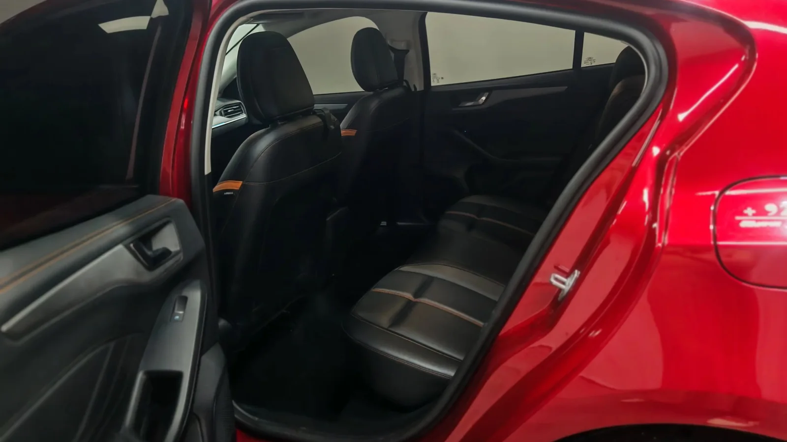 Used Ford Focus Photo 12 thumbnail