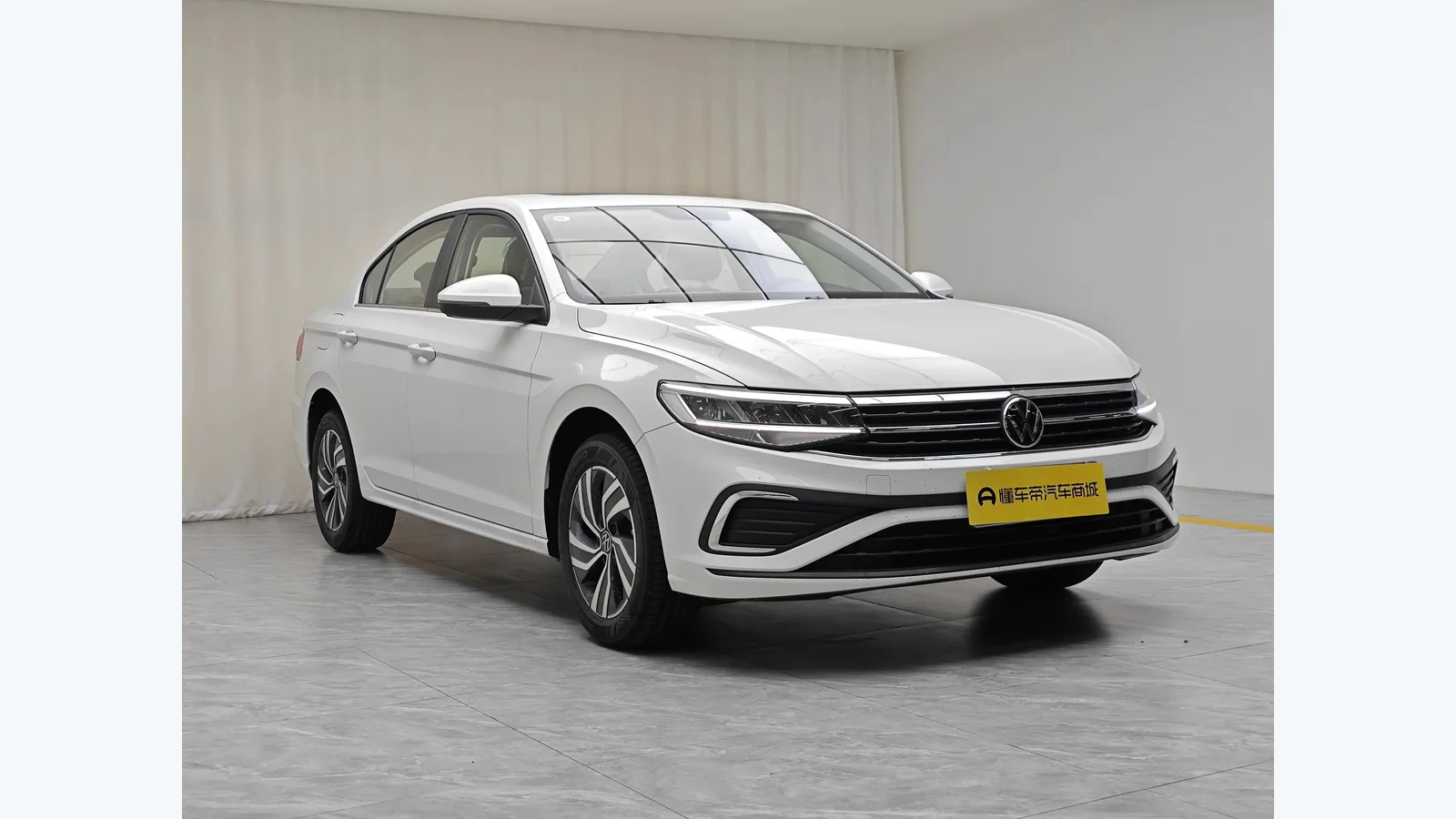 Used Volkswagen Bora Rear 45-degree thumbnail