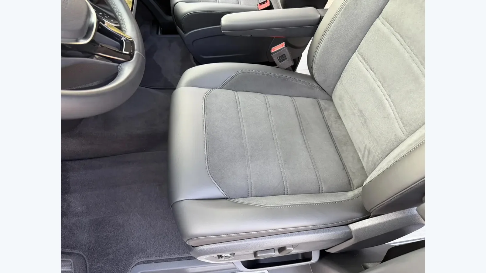 Used Volkswagen Multivan Photo 14 thumbnail