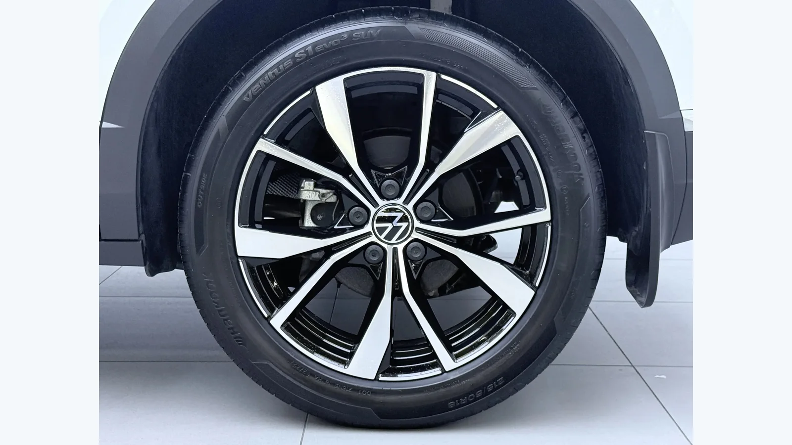 Used Volkswagen T-Roc Photo 5 thumbnail